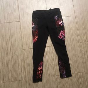 Lululemon size 4